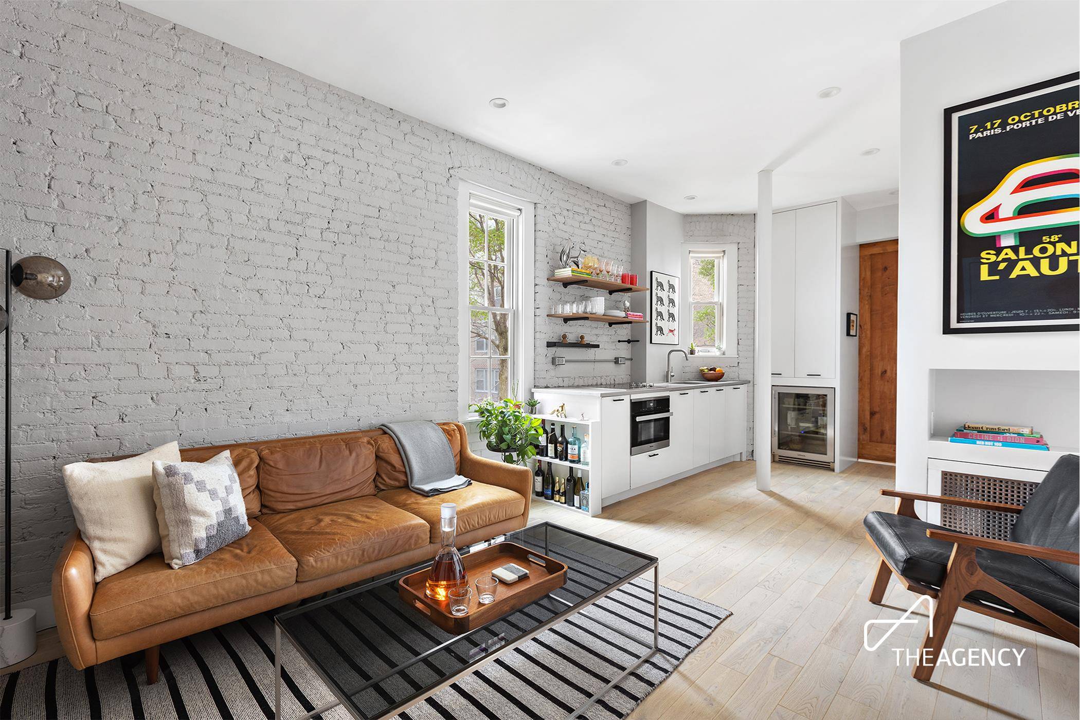 Welcome to 345 West 21st Street, nestled in the vibrant Chelsea neighborhood !