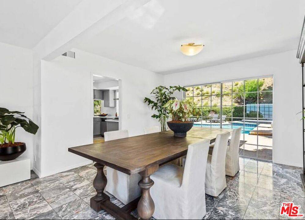 1870   Marcheeta Pl 4BR Sunset Strip La