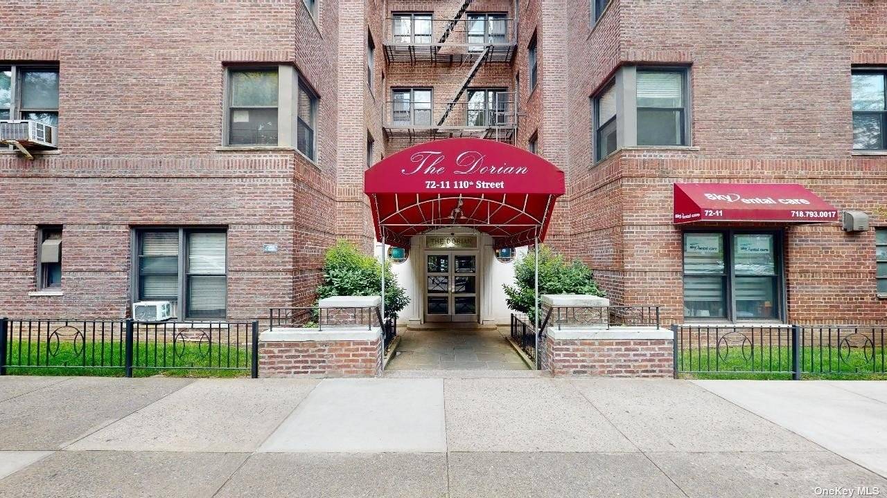 Beautifully Renovated Sunbathed Pet Friendly Corner 2Br 2Ba in Prime Forest Hills Rare Opportunity in the Heart of Forest Hills with Low Maintenance High Floor with Southern Exposure and Open ...