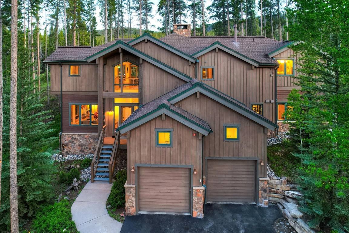 This exceptionally maintained custom mountain home has never been offered to the market.