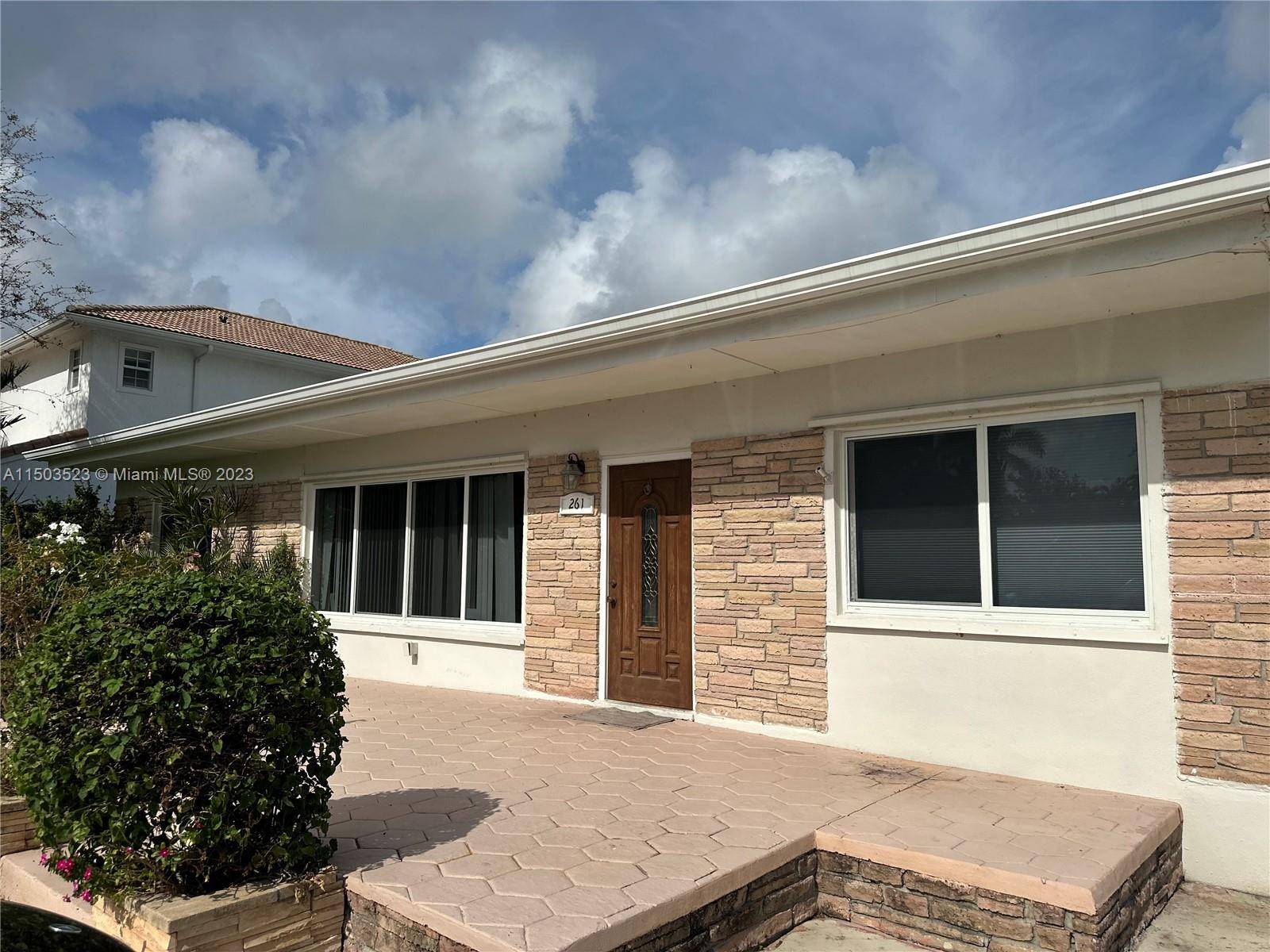 Beautiful 3bedr 2bath home situated in the vibrant community of Sunny Isles Beach, residents of 261 188th St are mere moments away from the pristine sandy beaches.