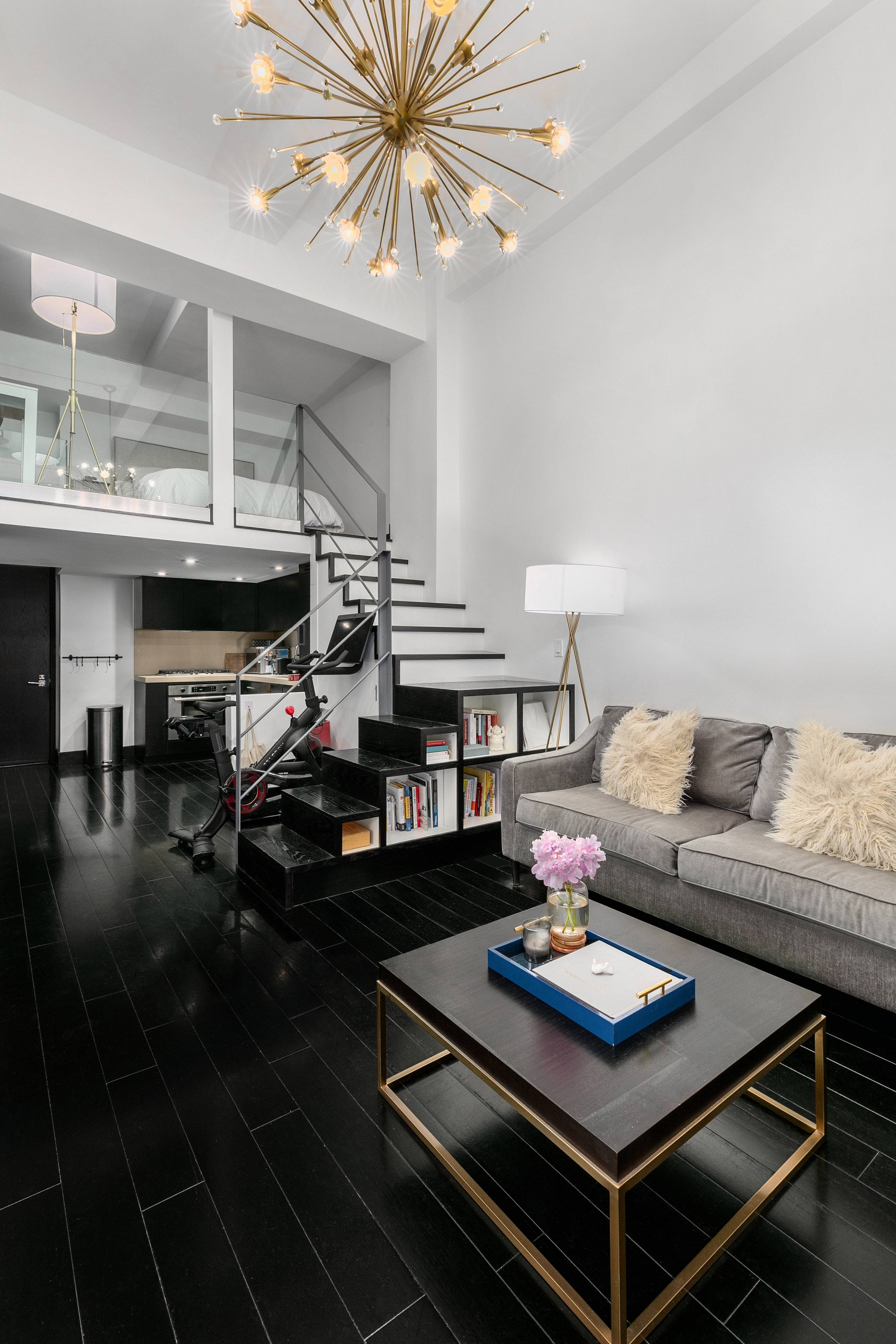 3N at 254 Park Avenue South is a downtown studio loft centrally located along the best part of Park Avenue.