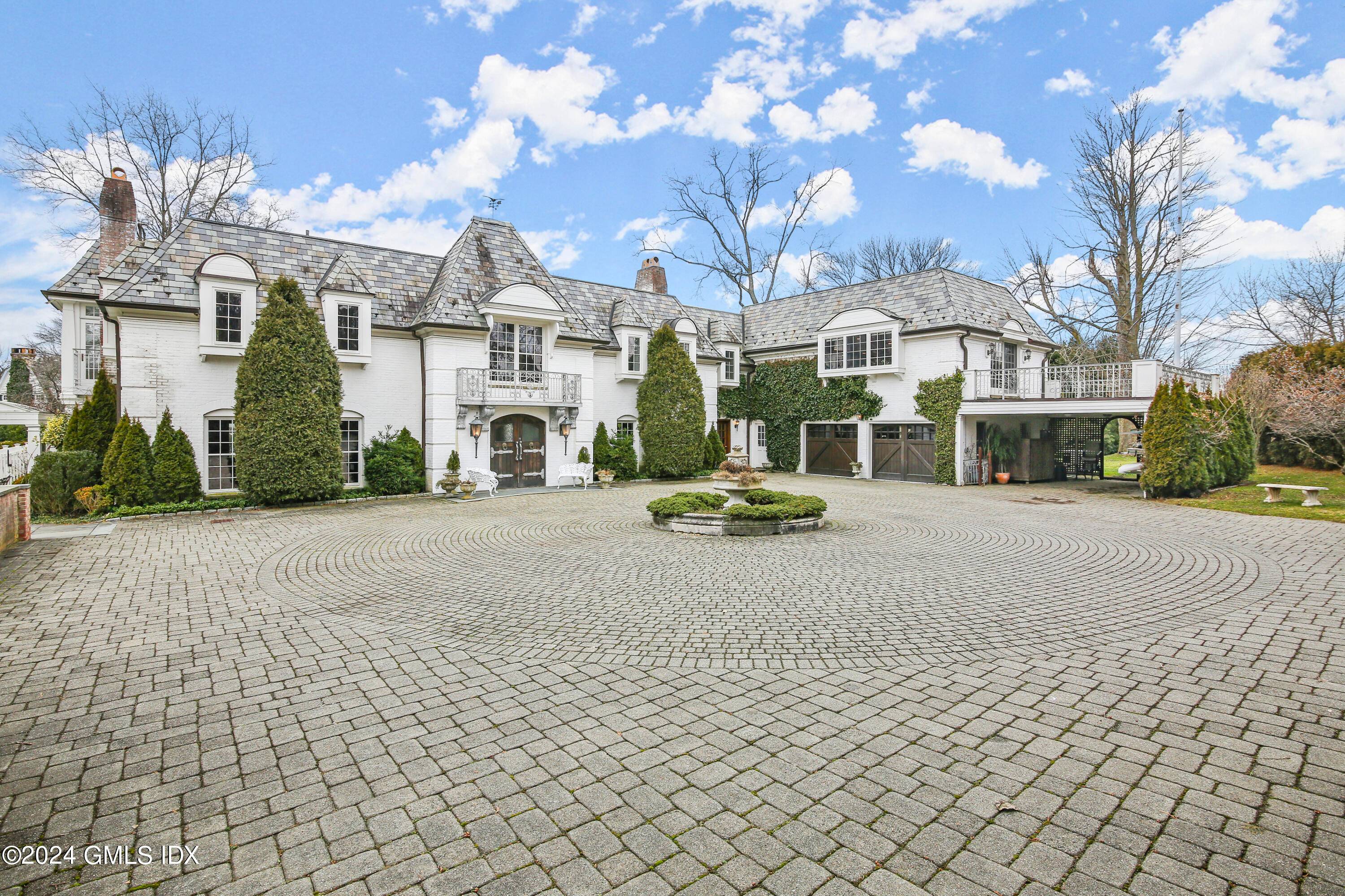 Desirable Windrose Way Mead Point, exclusive 24 hr guard gated assoc.