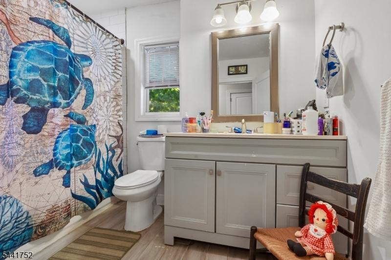 Bathroom Unit 1