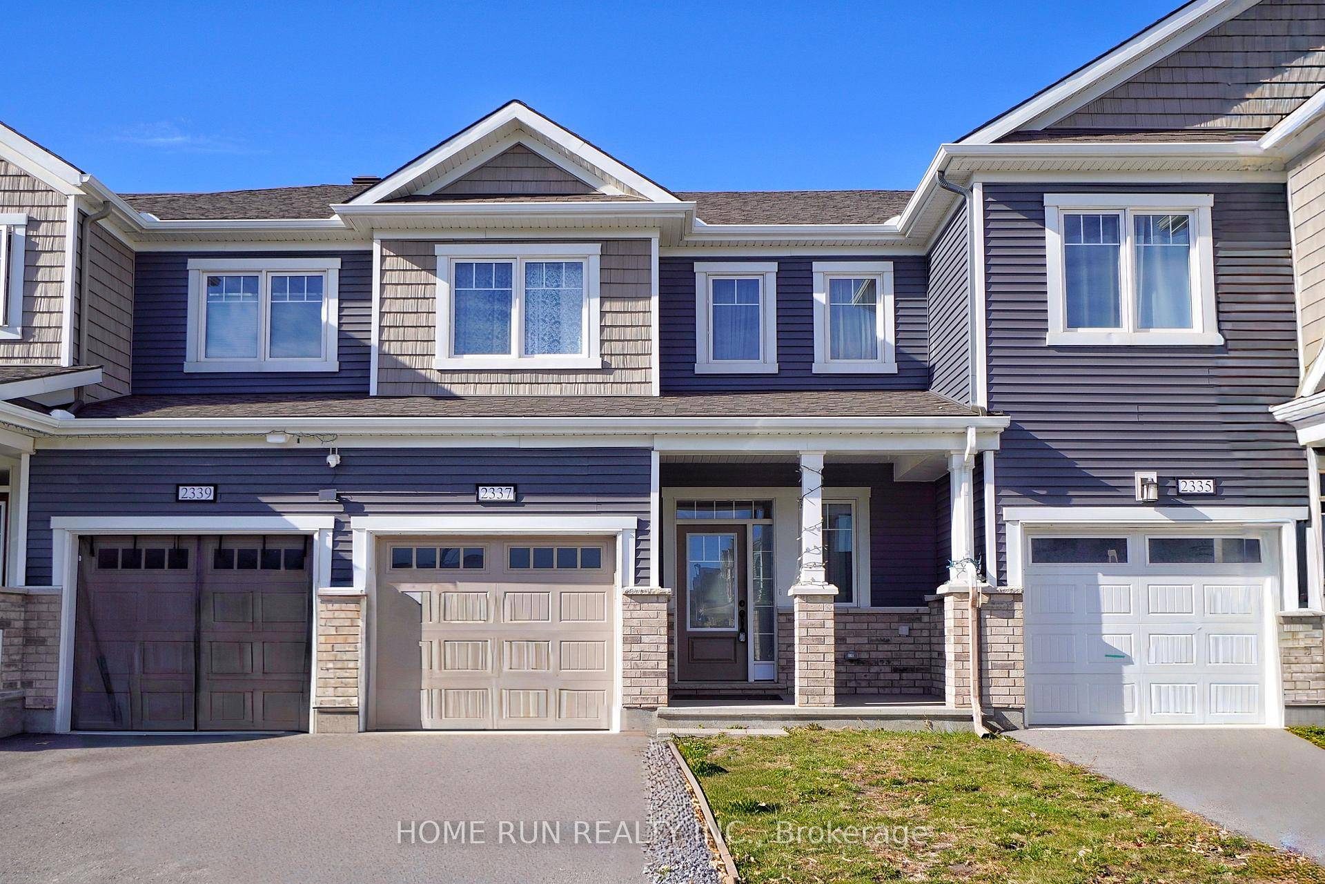 Date Available November 1.