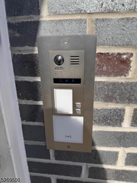 Electronic doorbell
