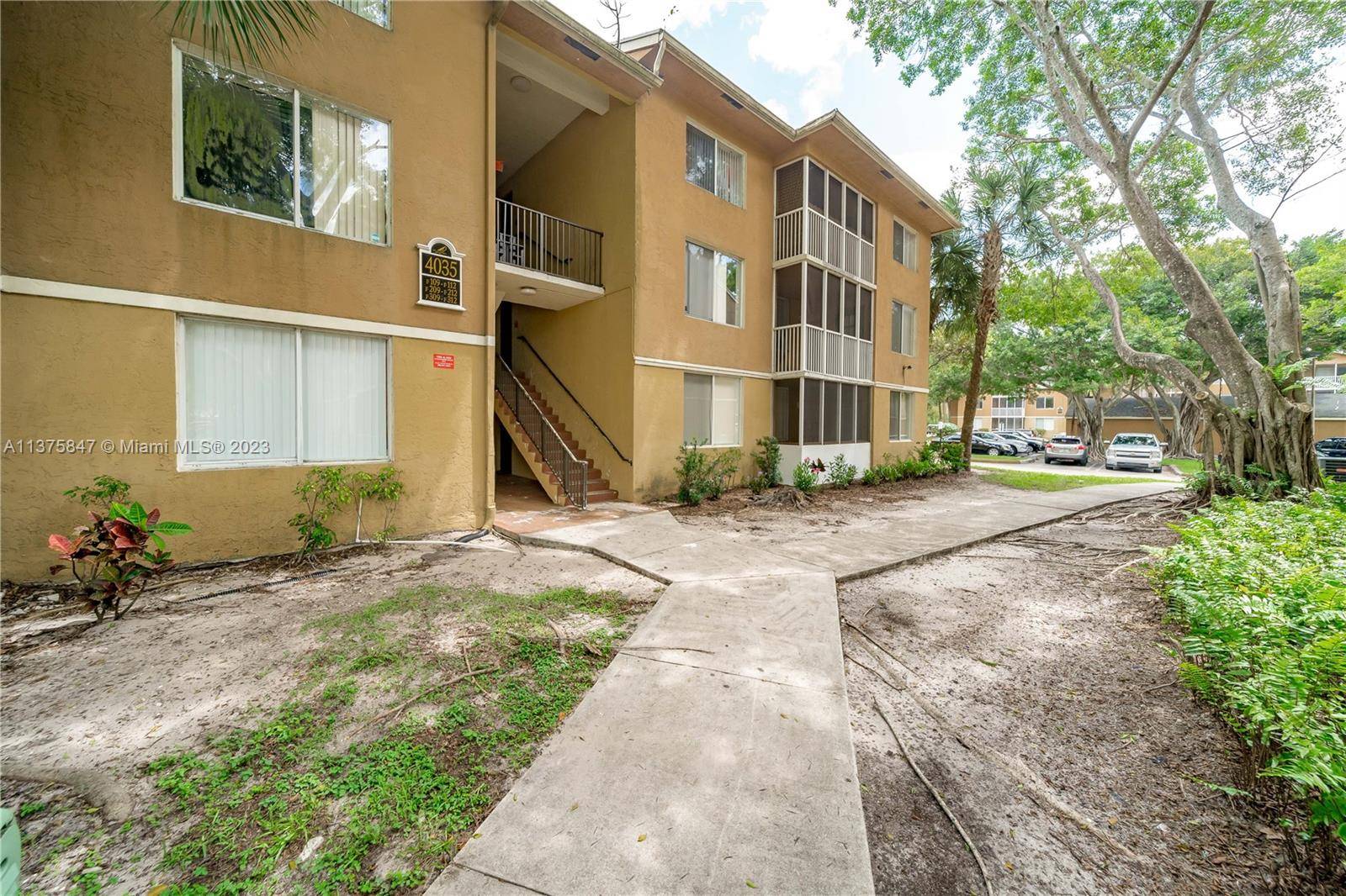 All ages are welcome ! This totally remodeled spacious 3 bedroom, 2 bath condo is located in the community of Windward Lakes.