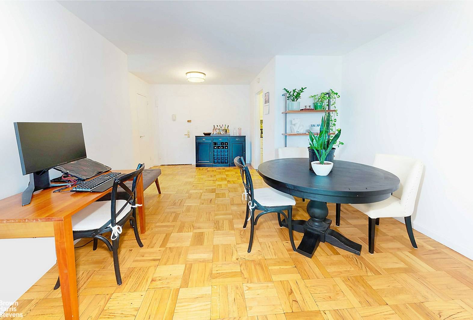 Victoria House is located in the vibrant neighborhood known as Kips Bay.