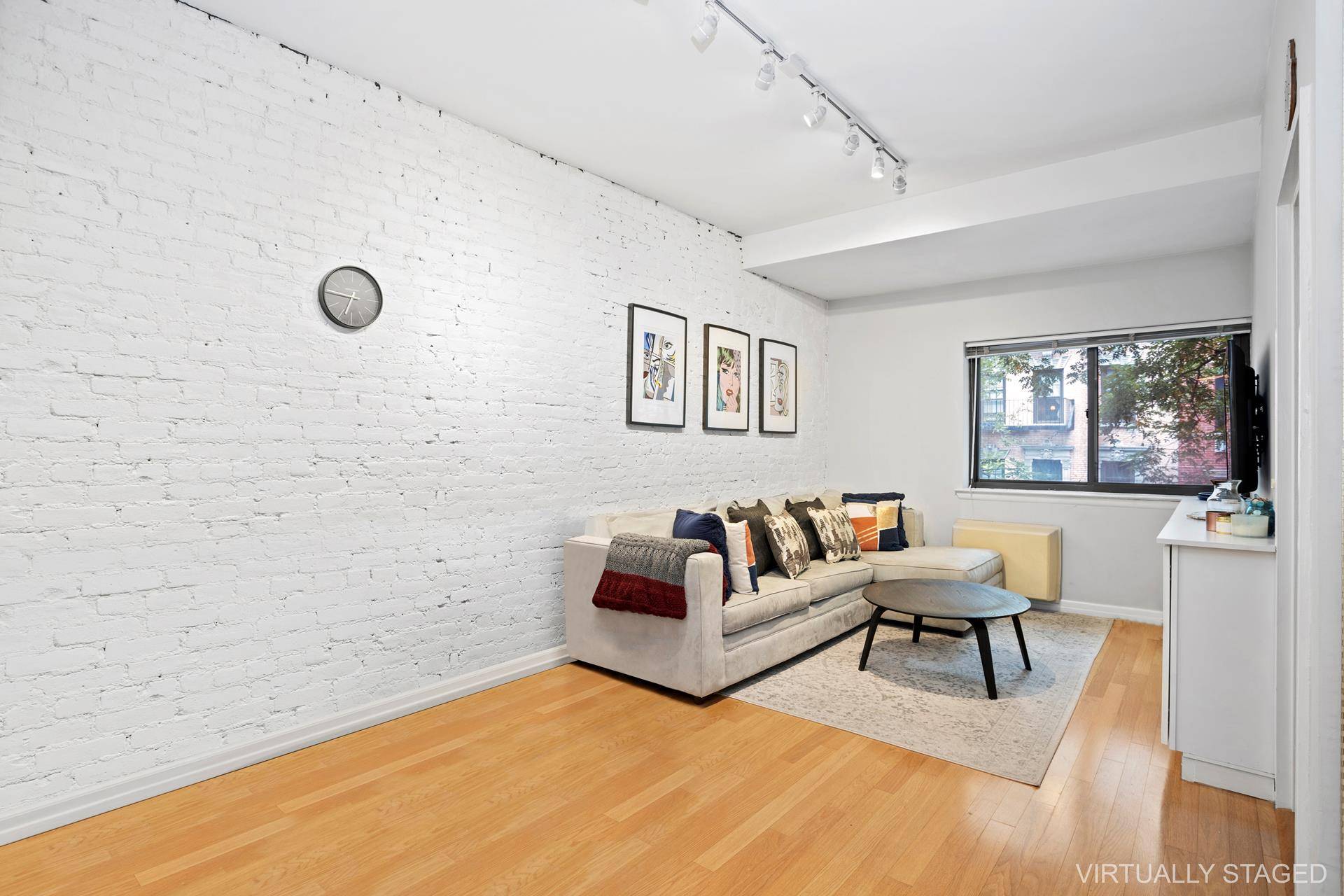 SHOWING MEMORIAL DAY WEEKEND BY APPOINTMENT, PLEASE INQUIRECharming Gramercy one bedroom for offer at Little Gramercy, a premiere building in the heart of Gramercy.