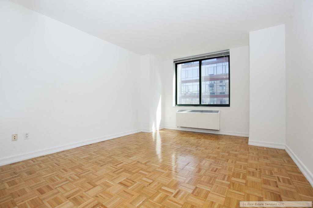 CALL TEXT EMAIL FOR VIRTUAL TOURS ON ALL NO FEE APARTMENTS AT 70 BATTERY.