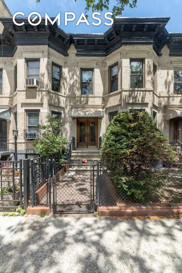 Welcome to 255 Midwood Street This lovely 2 family home offers beautiful pre war detail and an amazing location in leafy Lefferts Gardens.