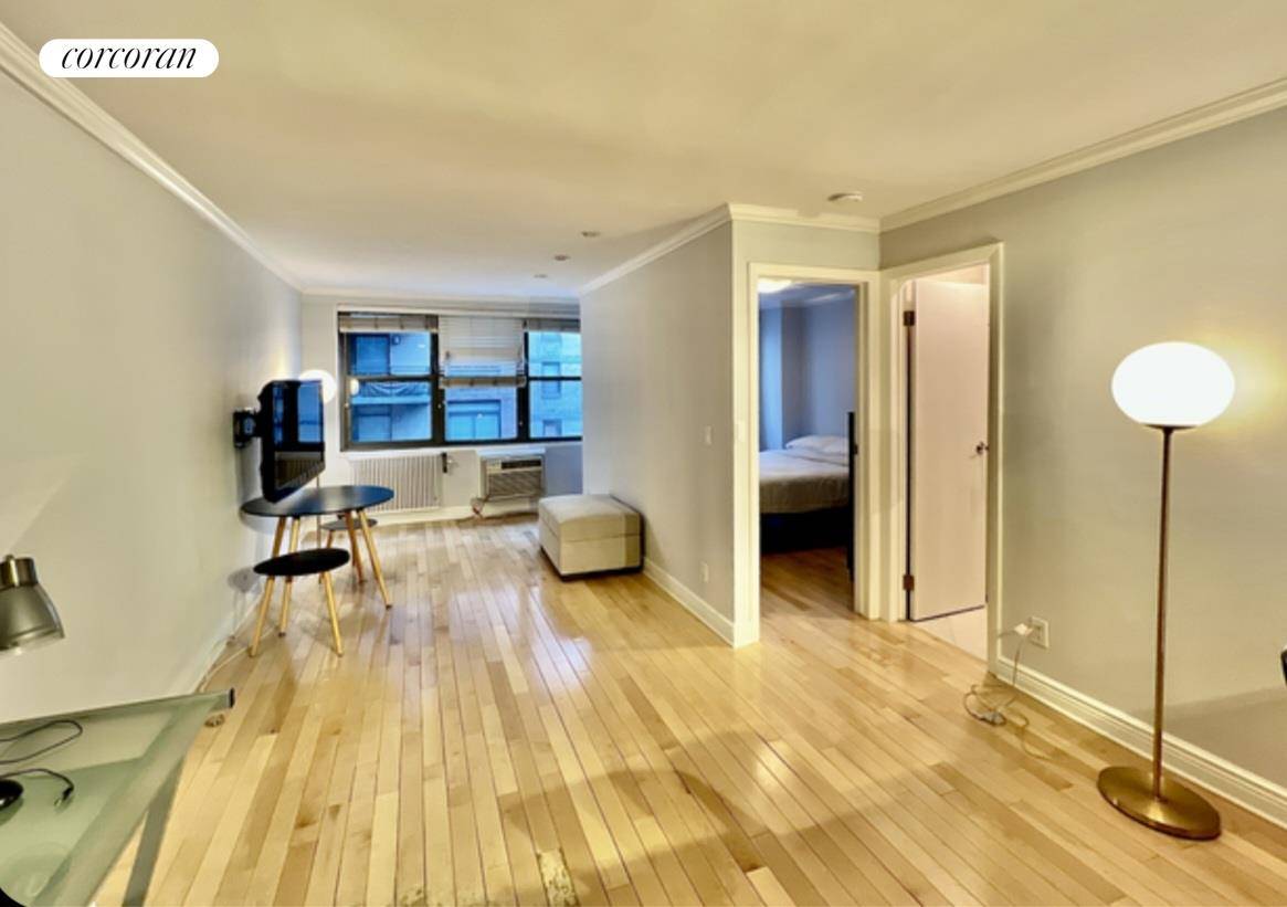 Be amazed by this cozy one bedroom in the heart of midtown.