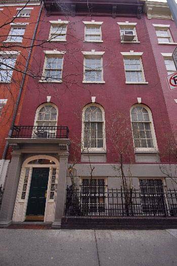 276 West 11th Street Between Bleecker and West 4th Streets 276 West 11th Street, a 25 wide Townhouse with huge south facing Garden has been proudly owned by the same ...