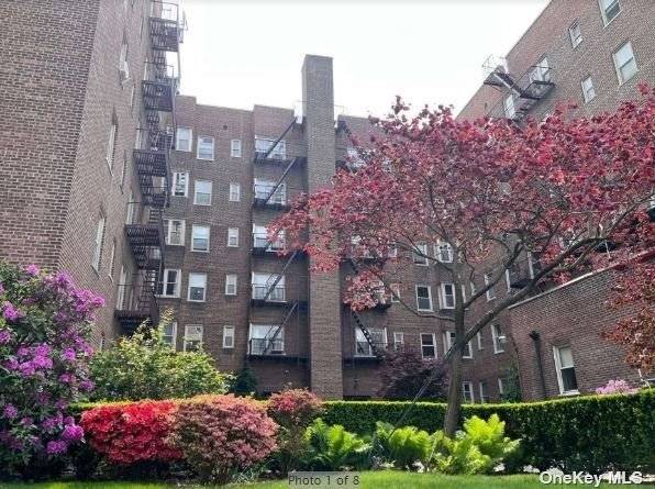 NEWLY RENOVATED South Facing1BR 1BTH coop located in the doormaned BEECH HAVEN building.