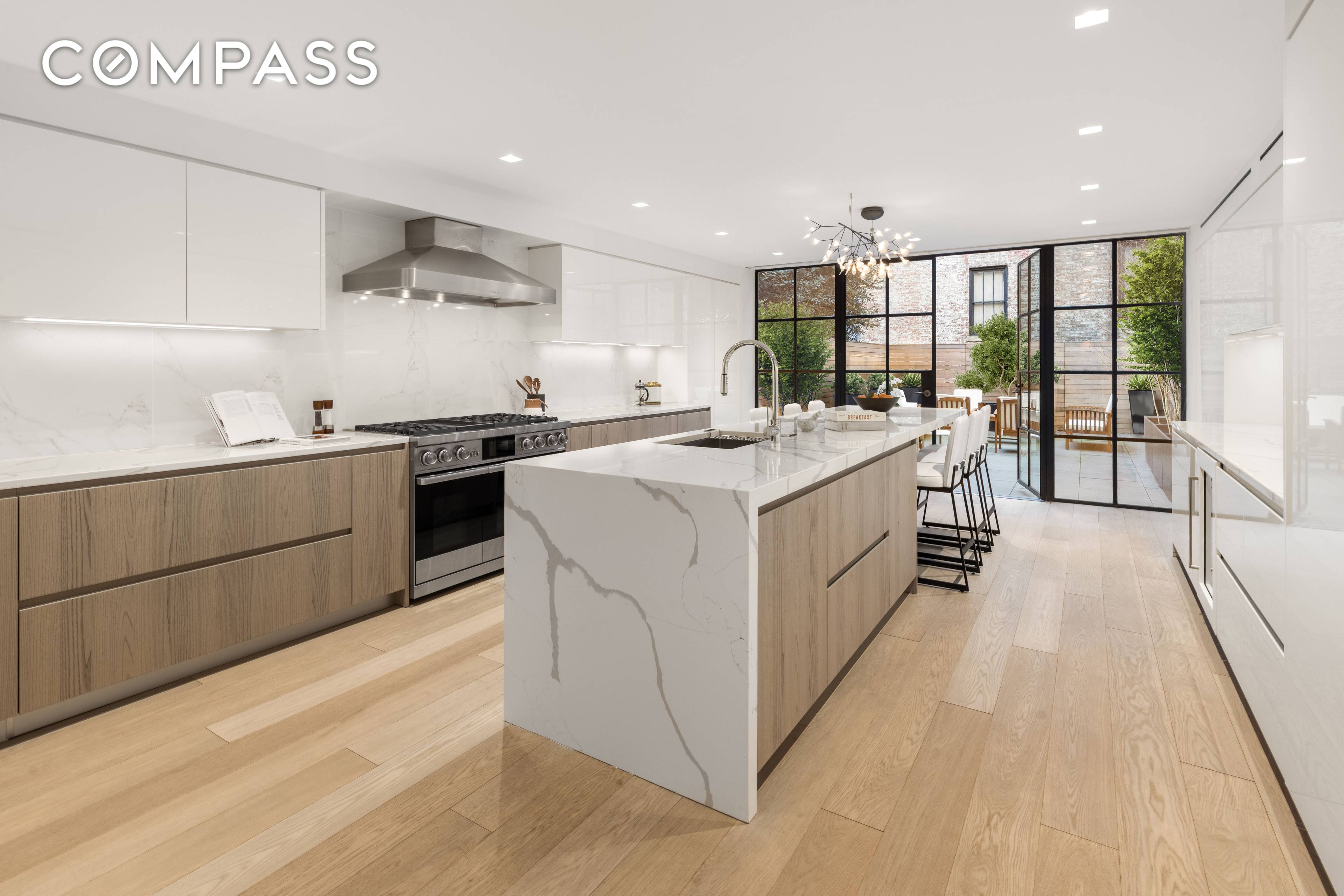 54 East 80th Street presents an extraordinary opportunity to own a meticulously renovated five story 18' wide limestone townhouse.