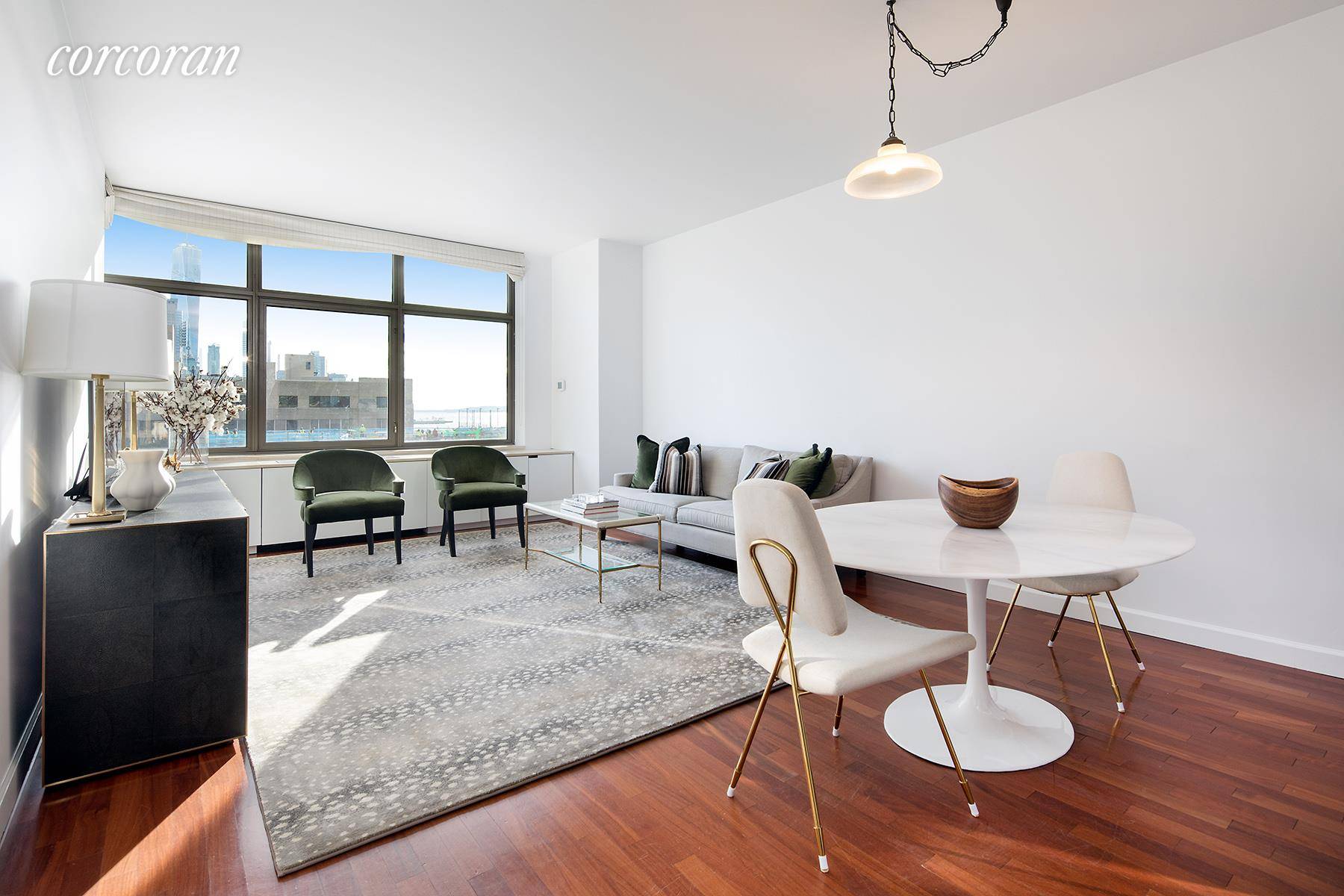 One Morton Square is one of the finest full service residential buildings in the West Village.