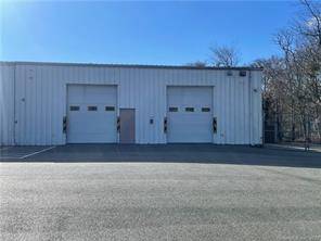 FOR LEASE 2, 500 month Gross Utilities 2, 000 SF w fenced in yard space and parking 2 12 overhead doors 14 clear height 2 Space Heaters 1 bathroom Gas, ...