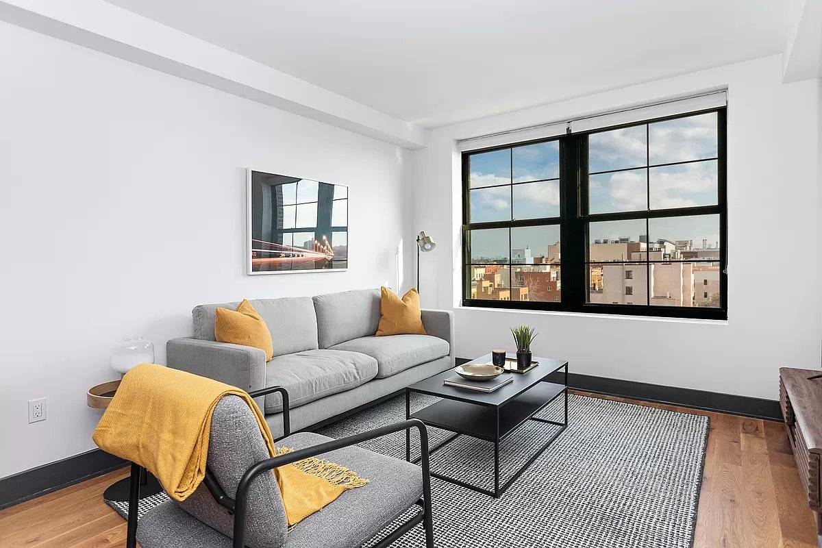 East River Lofts Brand New Luxury Rentals1 Bed 1 Bath Bedroom Residence Unit AmenitiesOversized King BedroomMarble Tiled BathroomsSun Filled WindowsOpen, Windowed KitchenTop of the line Stainless Steel AppliancesGranite CountertopsCustom Cabinetry ...