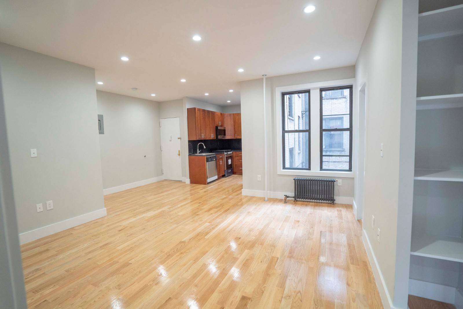 APARTMENT FEATURES Fully gut renovated just one year ago Washer and dryer in the apartment High end finishes throughout Granite counters and stainless appliances in the kitchen including dishwasher and ...