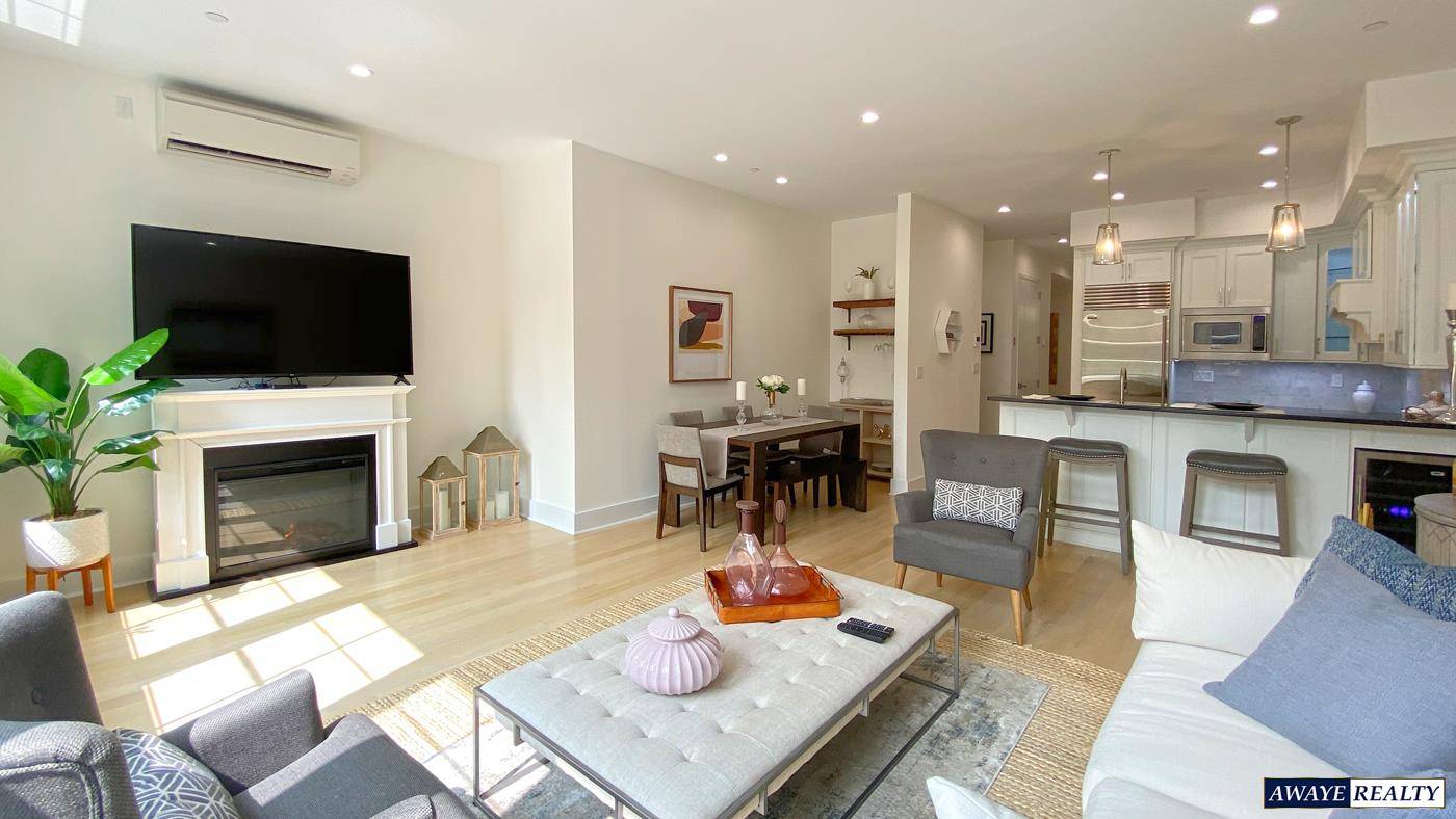 Opportunity knocks to own one of Carroll Gardens largest high end ground up new construction town home condominiums.