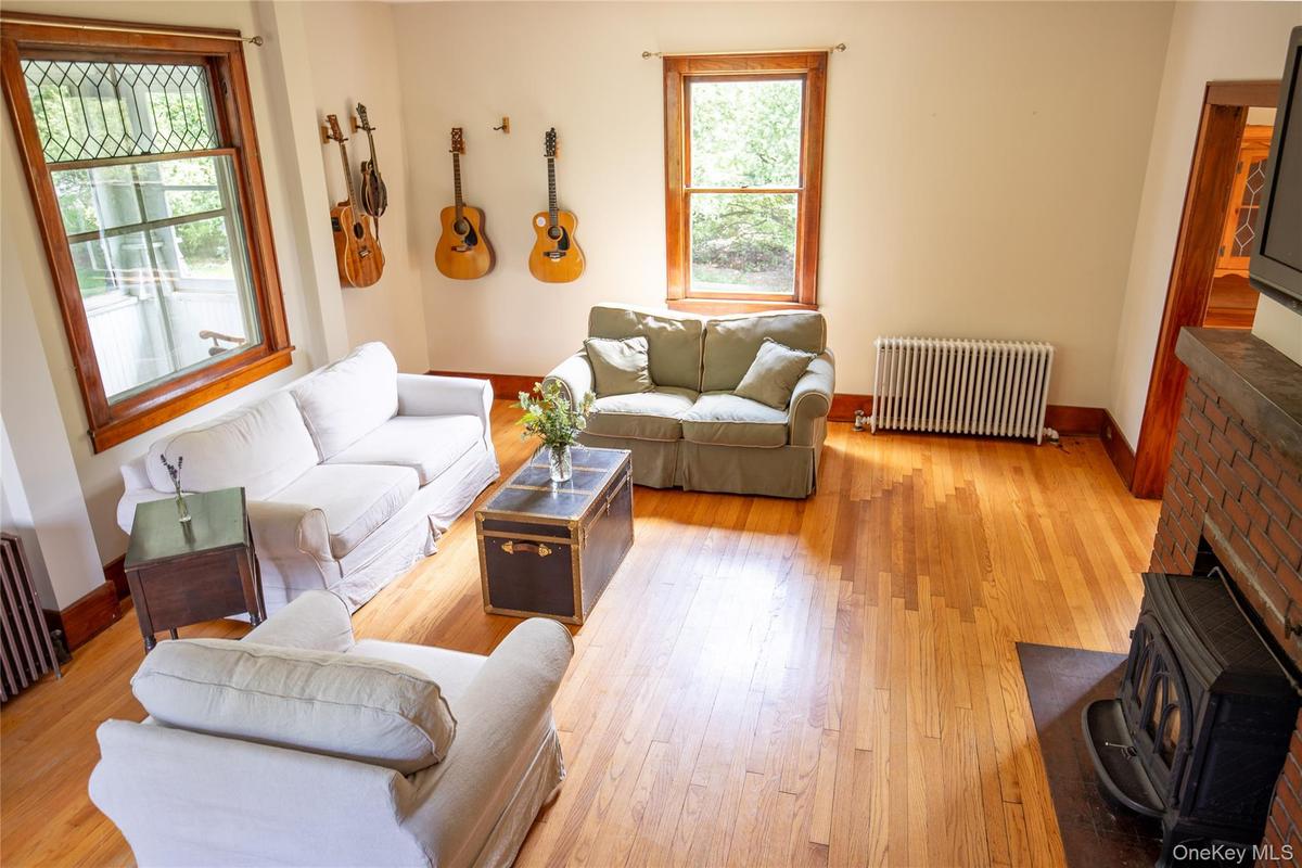 Spacious Living room