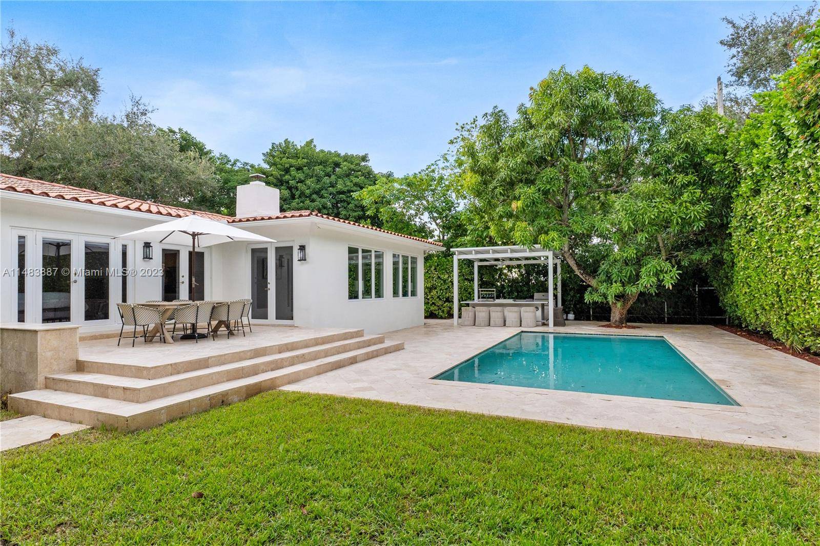 This charming home located in one of the best areas in Coral Gables comes fully furnished.