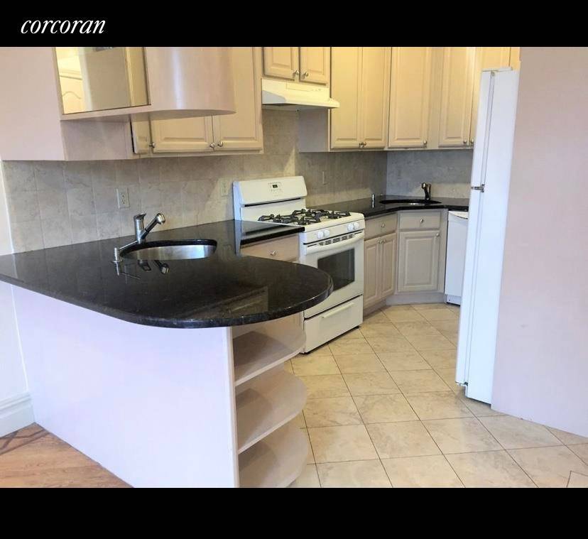 Located on the 4th floor of an elevator building, this spacious, 2 bedroom 2 bathroom condominium has 987sf of living space, plus a private balcony.