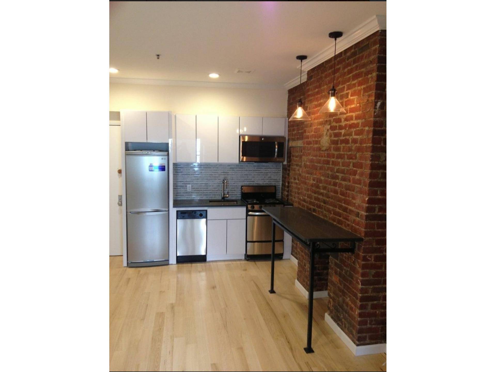 Spacious 3 bedroom apartment is available in the heart of midtown west.