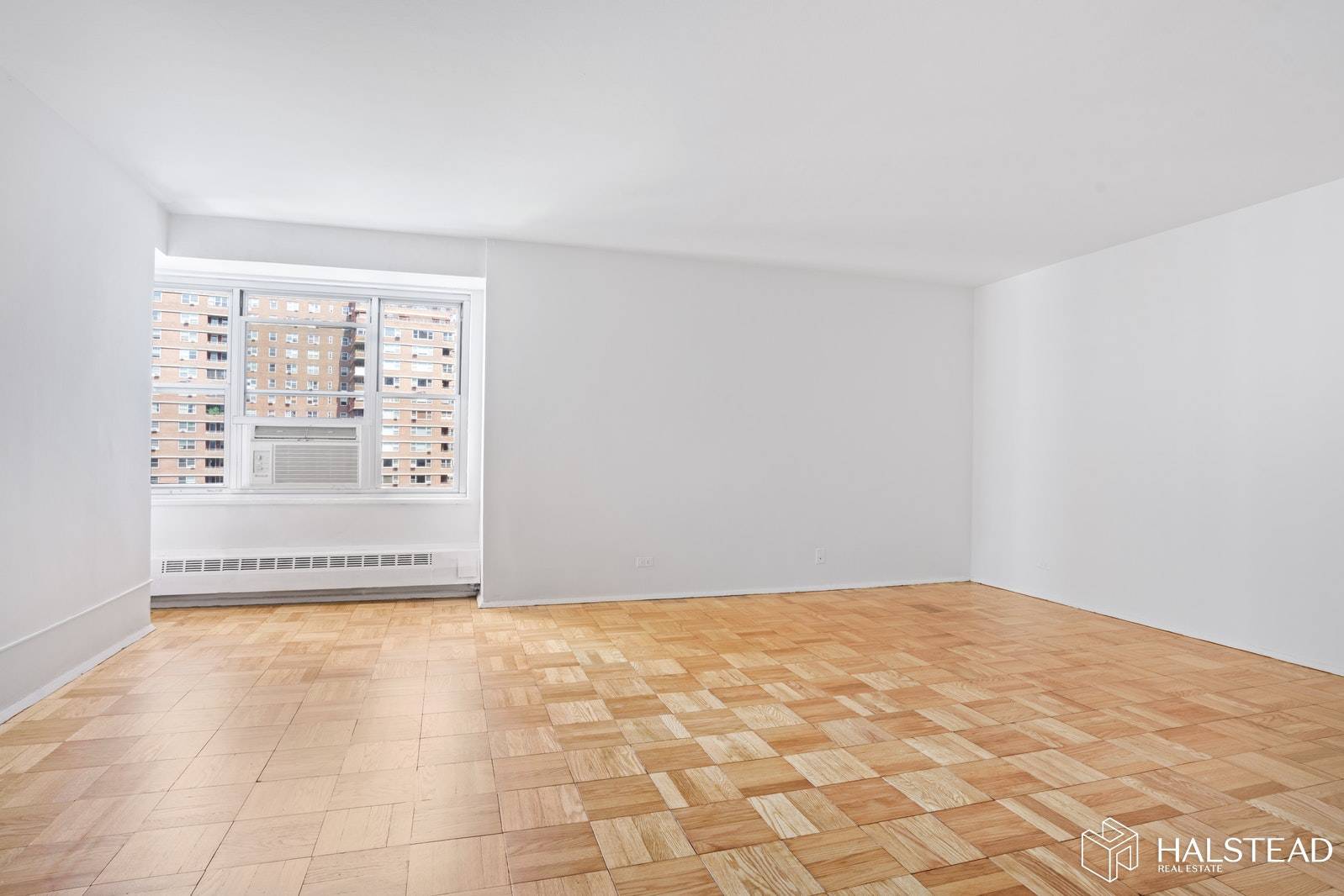 Spacious 1BR home with views to the East River and midtown skyline !