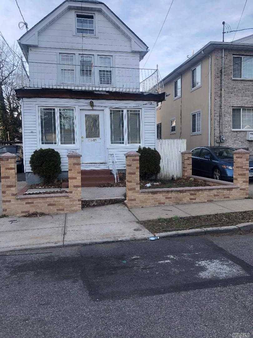 Beautiful three bedroom with fully detach with hard wood floors throughout the house, new Anderson windows less than 2 years old, new electrical less than 2 years done.