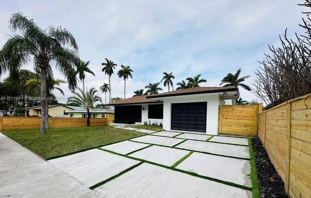 Great location ! 3 bed 2 bath car garage modern home No HOA totally remodeled located in Dania Beach, two minutes from Harbor Towne Marina, Dania Casino and a few ...