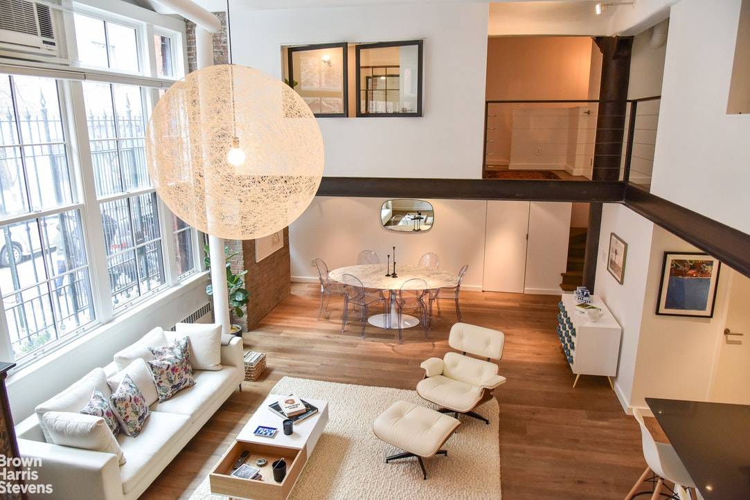 Industrial Chic This spacious, glamorous West Village duplex loft is beautifully renovated, and flooded with natural light.