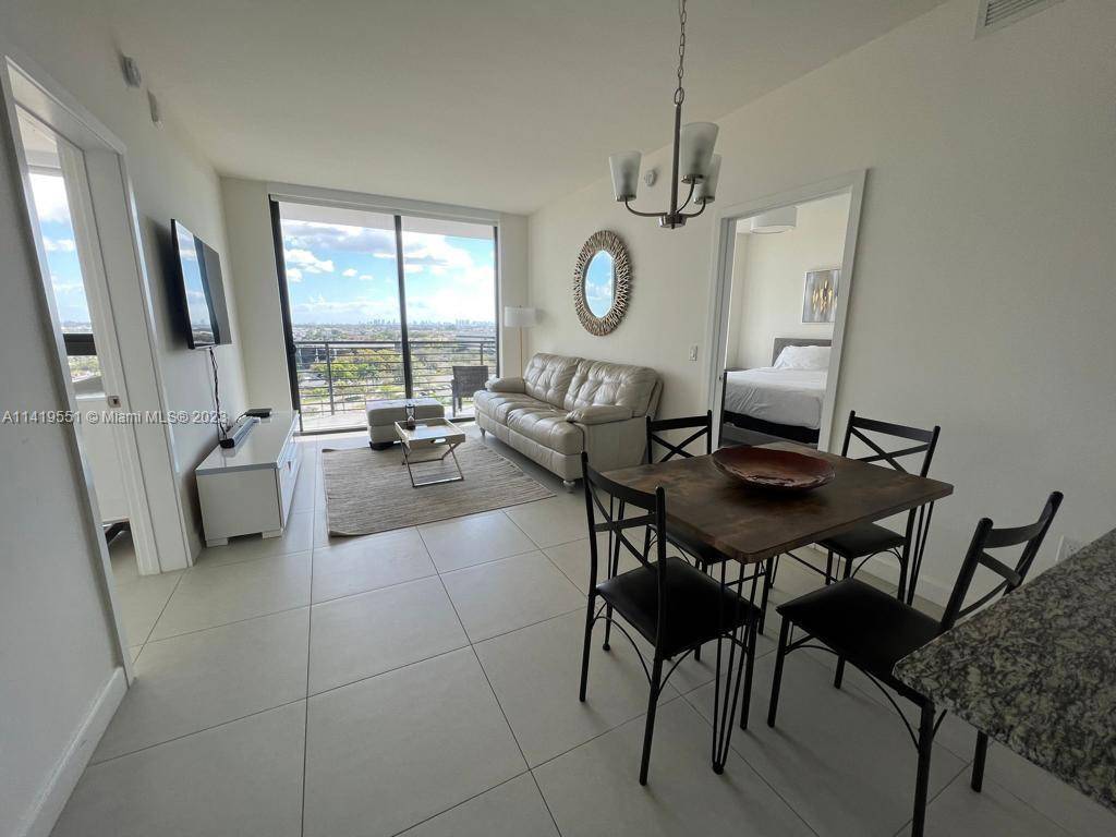 You and your family will enjoy this beautiful apartment located in the heart of El Doral.