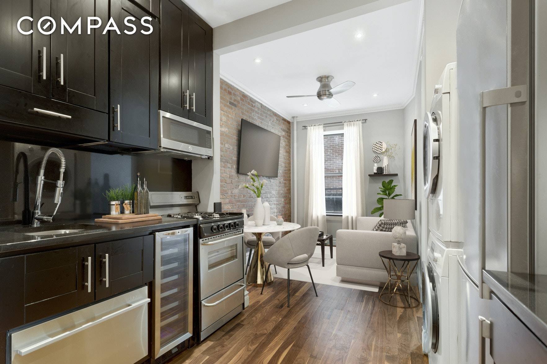 Charming renovated 1 bedroom apartment in Prime Soho This residence features Granite Counter tops Stainless Steel Appliances w Dishwasher amp ; wine fridge Marble bathroom In unit washer dryer Ample ...