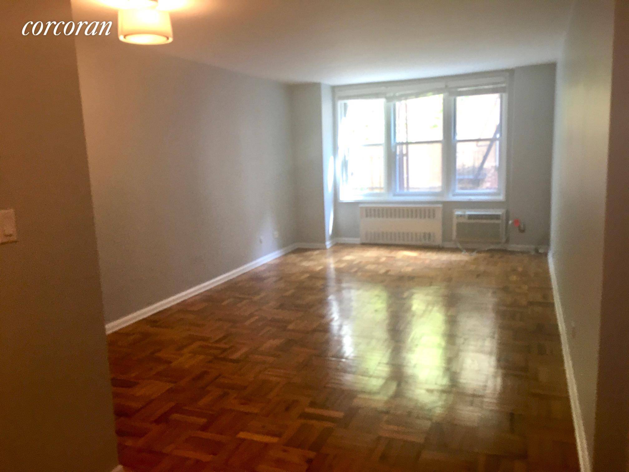 GREAT DEAL NO Fee co brokers CYOF This is a lovely, quiet, 2nd floor one bedroom that has undergone a mint renovation.