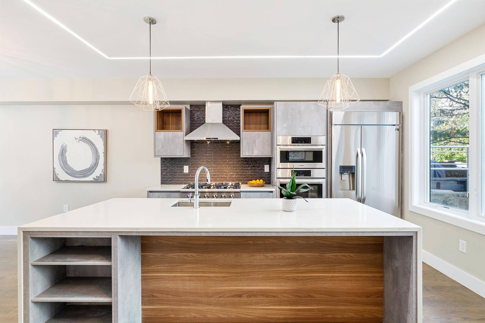 ALL SHOWINGS amp ; OPEN HOUSES ARE APPOINTMENT ONLYbr gt ; 473 Lafayette is a magnificent, fully renovated two family townhouse located between the neighborhoods of Clinton Hill and Bedford ...