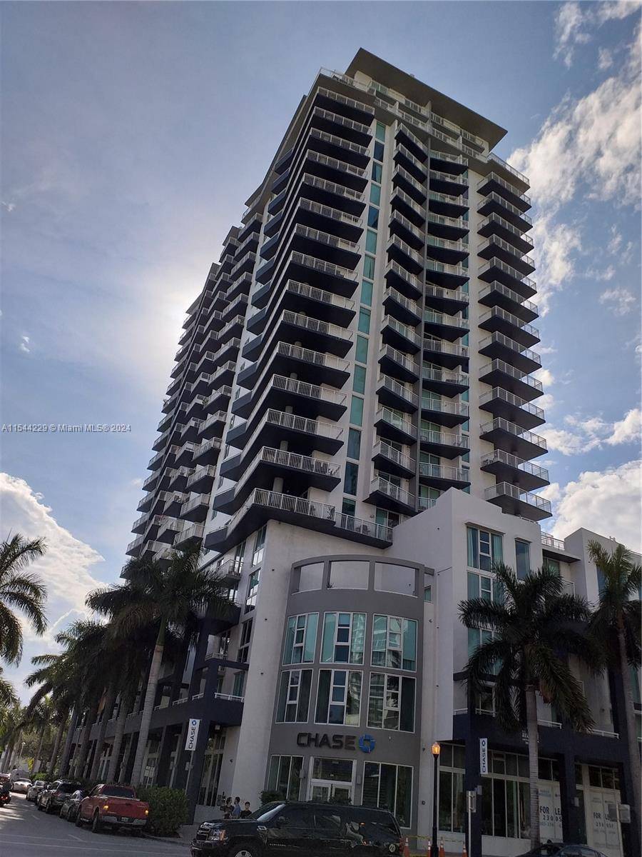Located at South Edgewater, close to Downtown Miami.
