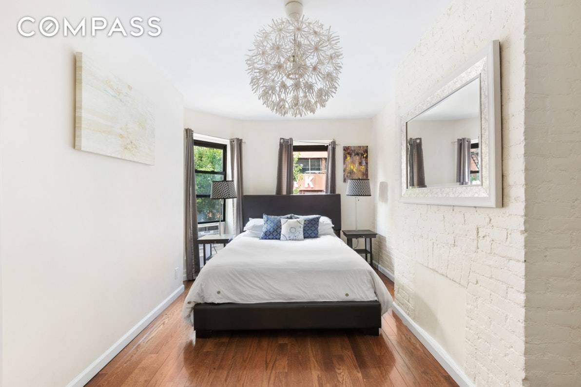 Well proportioned, true 3 Bedroom apartment in prime Murray Hill.