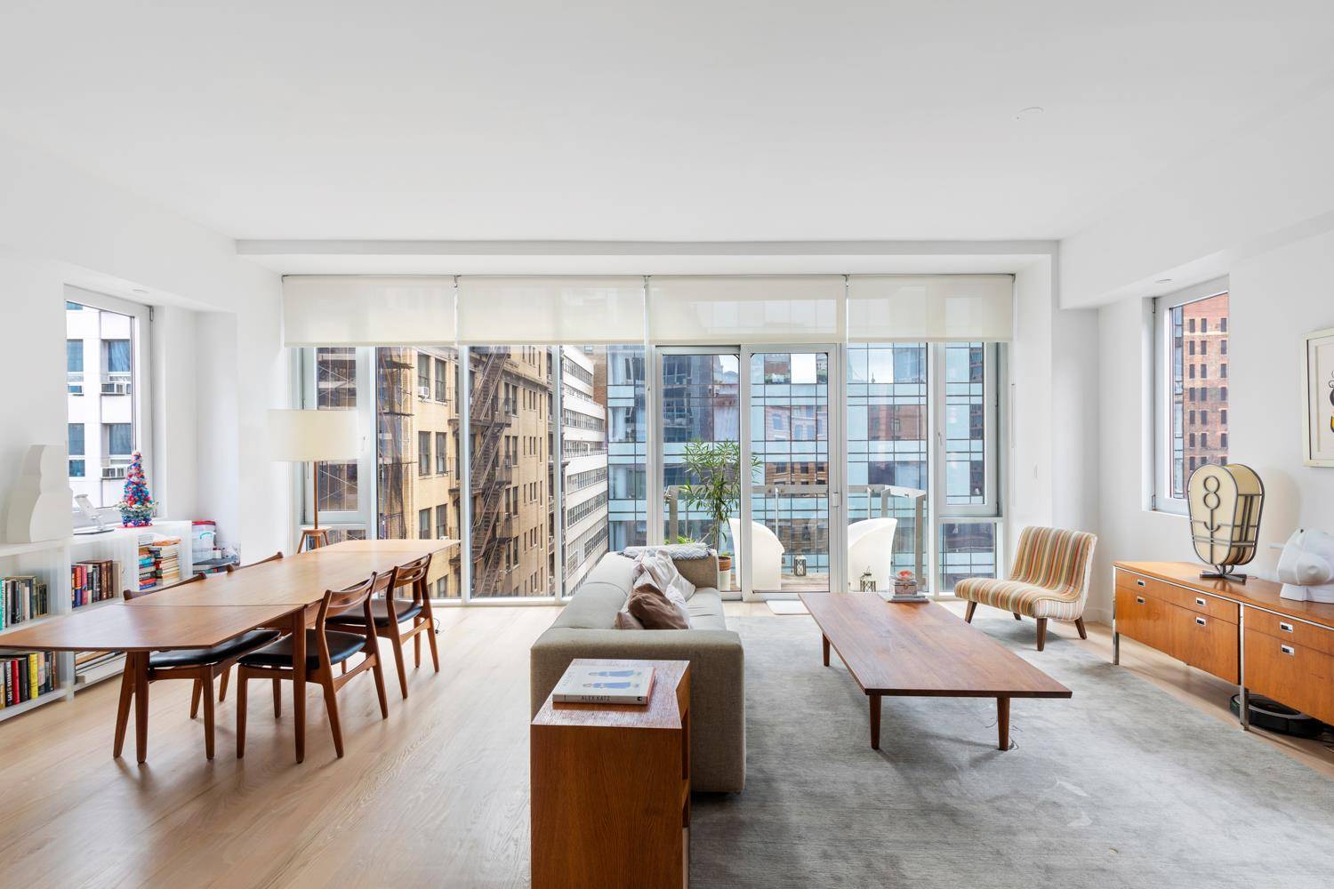 TRIBECA LOFT IN THE FINANCIAL DISTRICT EXTREMELY LOW MONTHLY COSTS AMONG THE LOWEST IN FIDI Full floor 2 Bedroom, 2 Bathroom sanctuary with all of the must have features prized ...
