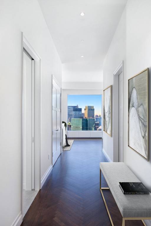 Motivated Seller Wrap yourself in unsurpassed luxury, sunlight and jaw dropping views in this immaculate three bedroom, three bathroom residence perched high on the 50th floor of the esteemed 432 ...