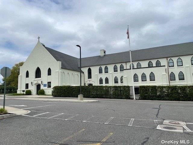 THE CONGREGATIONAL CHURCH OF MANHASSET HAS APPROXIMATELY 4000 SQ FT RENTABLE SPACE THAT IS LOOKING TO LEASE.