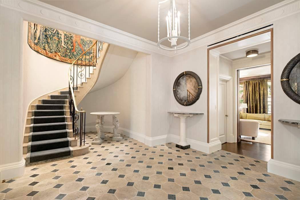 Considered by many to be among the finest examples of pre war apartment house architecture, 740 Park Avenue is defined by its stately proportions and unsurpassed elegance.