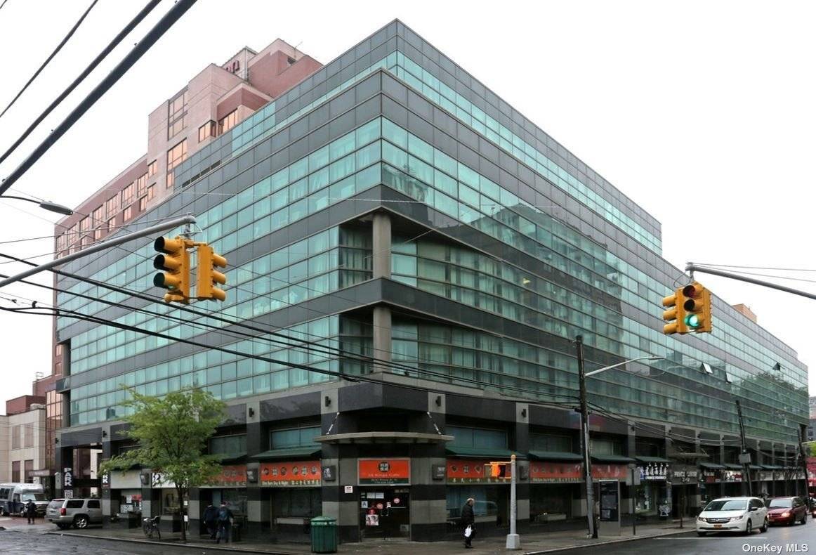 Discover a fantastic opportunity to lease 11, 804 sq ft of modern community facility office space at Prince Center in Flushing.