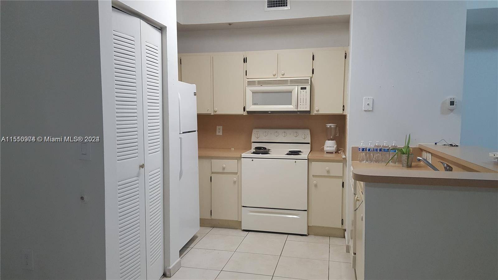 This unit is located in Palm Gardens at Doral, a gated community close to Turnpike, main highways and minutes away from Elementary, Middle and Senior High schools.