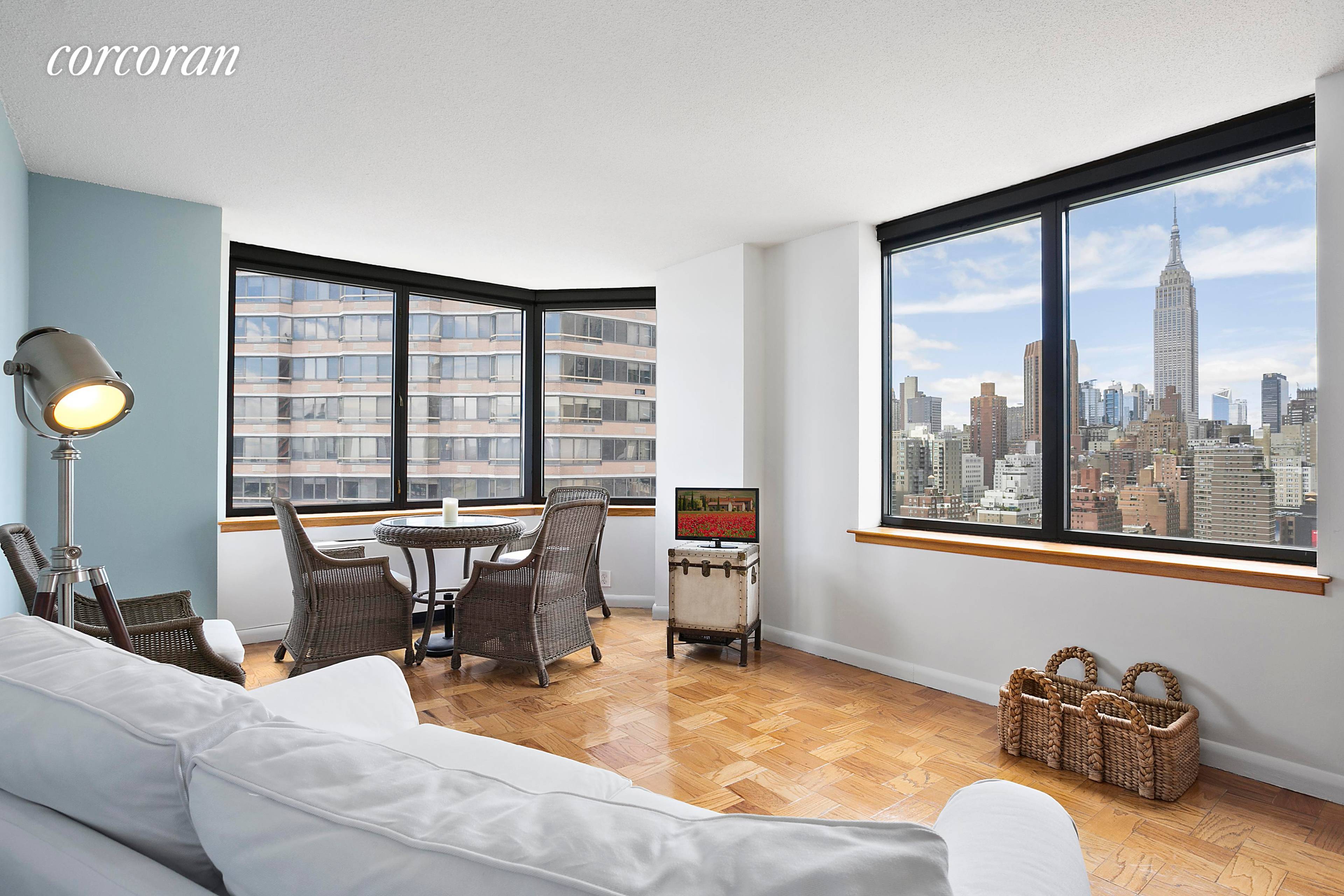 Welcome home to 415 East 37th St in Apt 22N ; sit back and enjoy unparalleled views of the Empire State Building amp ; East River from this astonishing one ...