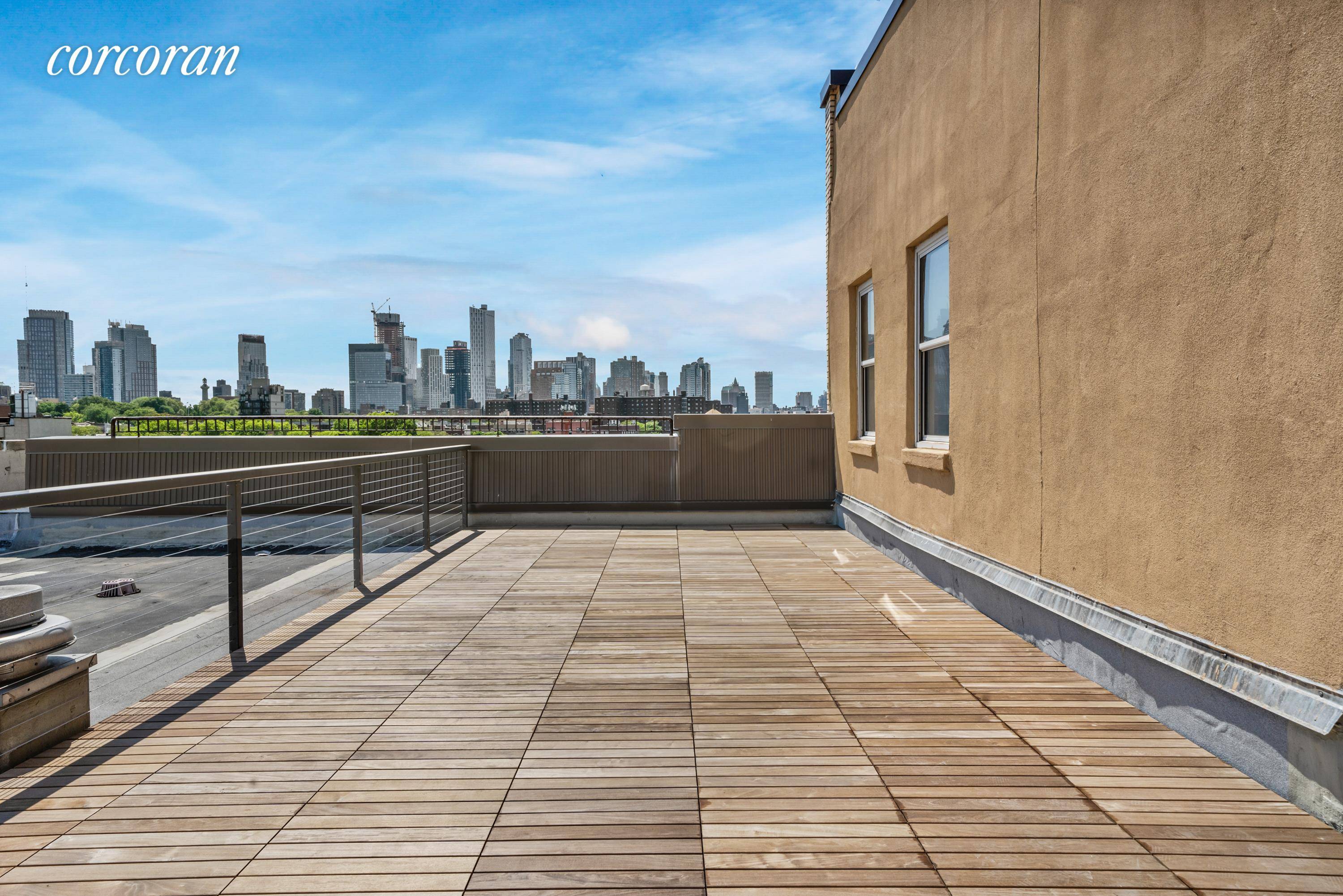 No Fee 1 Month Free on 12 Months 900sf Authentic Artist Corner LOFT with huge private terrace A You've got some really stunning views of Downtown Manhattan and Downtown Brooklyn ...