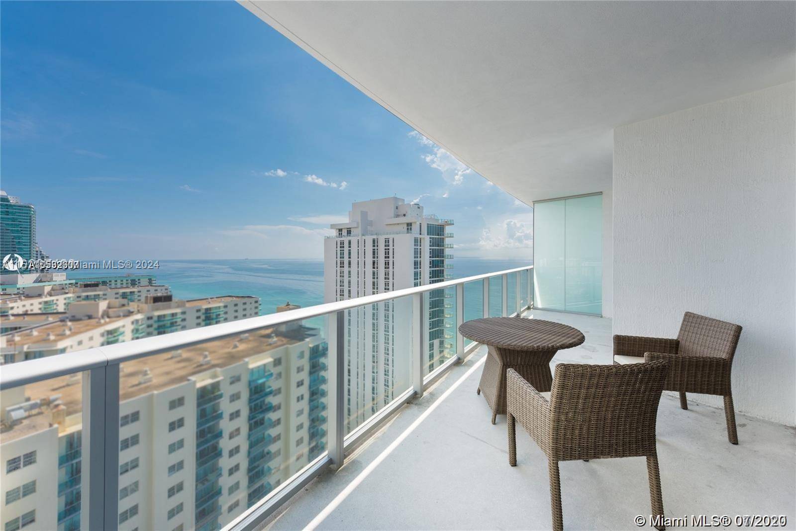Great building on the beach, with beautiful view of the ocean in the 21 floor, brand new building with a lot of amenities, unit is in the hotel program who ...