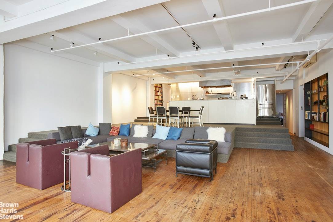 Full Floor Entertaining Artist's loft with approximately 3200 flexible square feet can be designed into a 3 4 bedroom home with two or more bathrooms with minimal work.