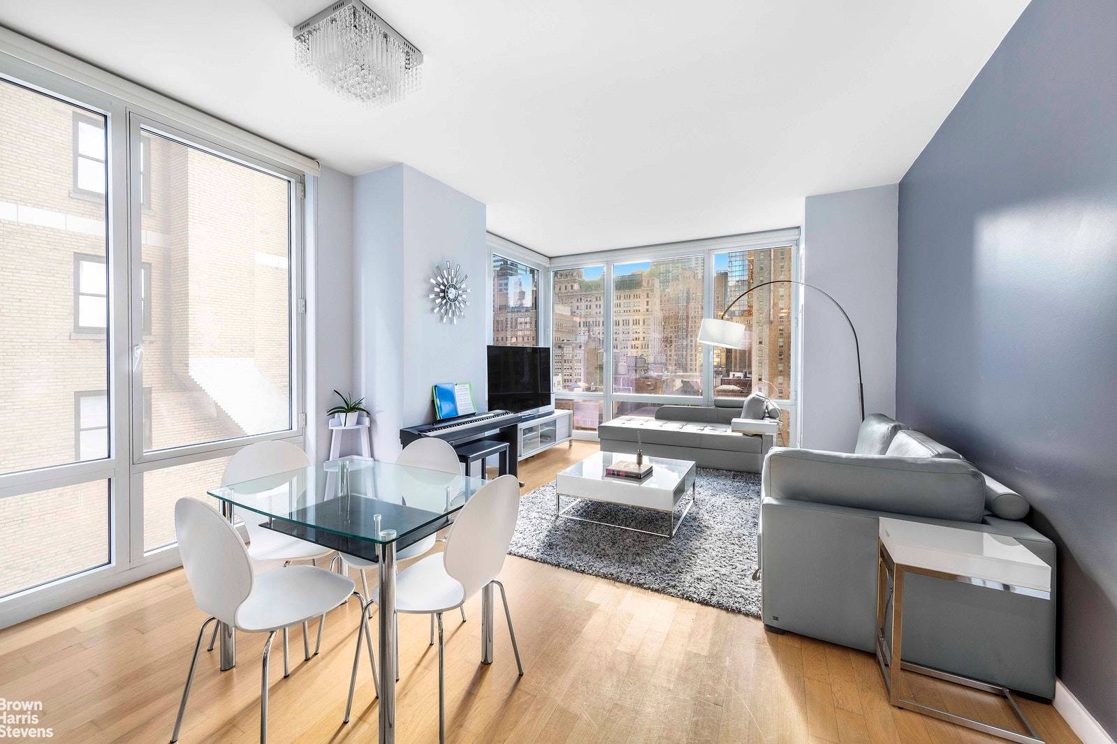 Apt. 904 is a grand south facing one bedroom unit in prime Midtown West.
