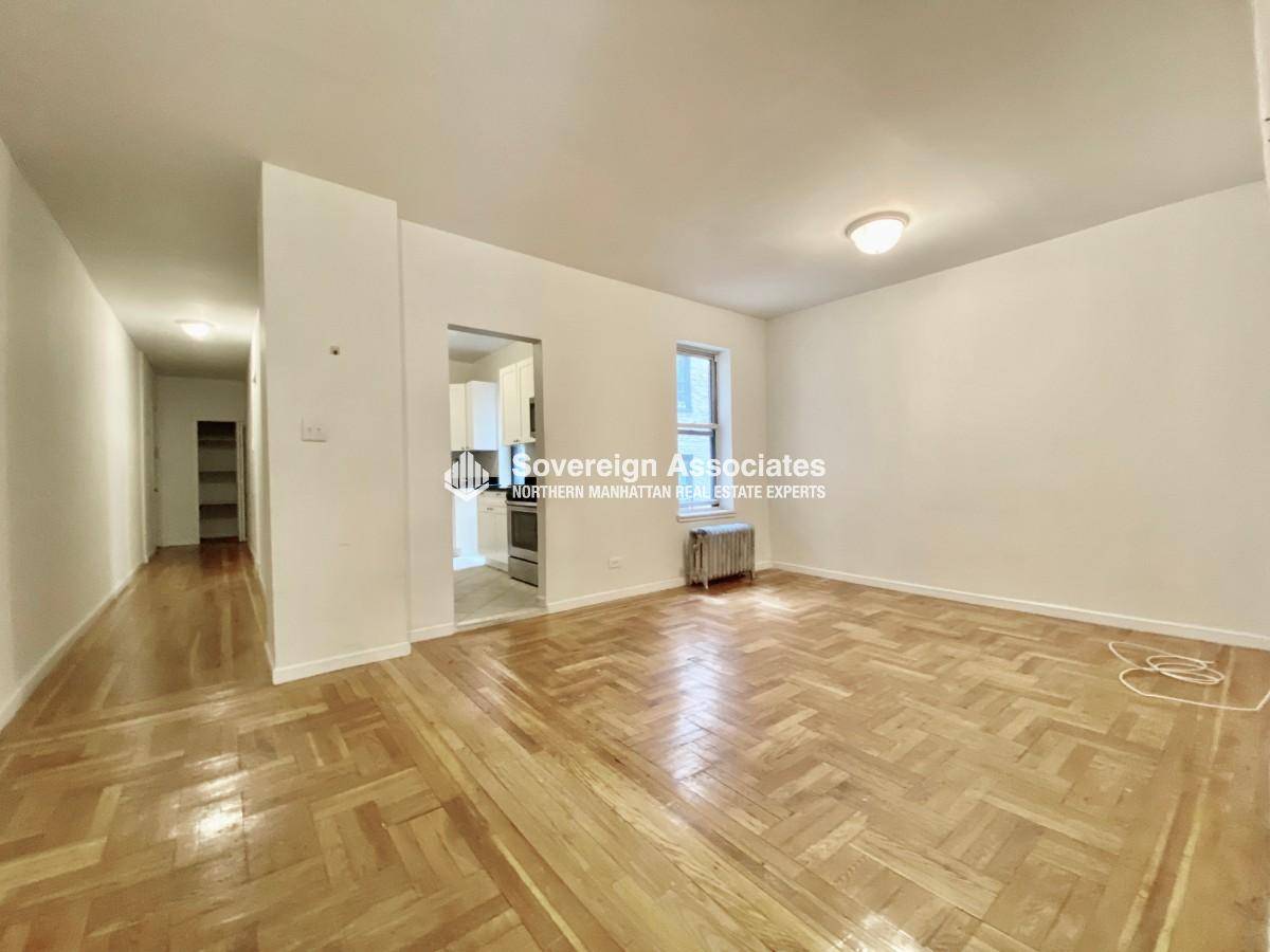 NO FEE ! ! A 3rd Floor Fort Washington Ave Massive 3 Bedroom Apt with all large rooms.